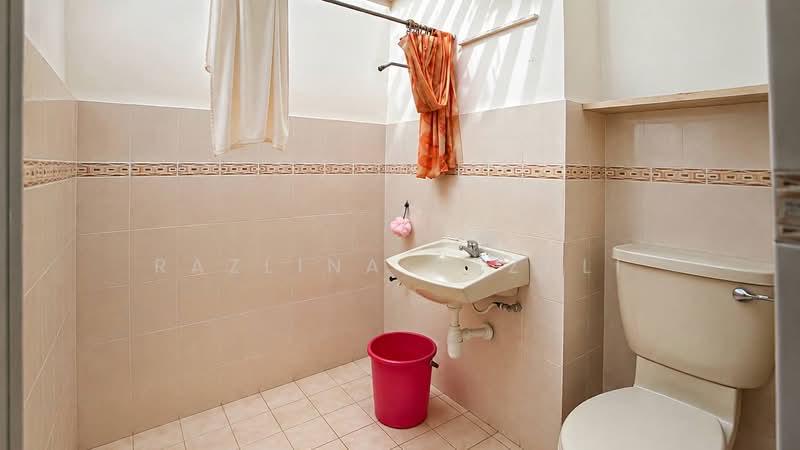 2-storey Terraced House for Sale in Taman Tun Dr Ismail (Kuala Lumpur) - Razlina Razali - Bathroom - PropertyGuru.com.my