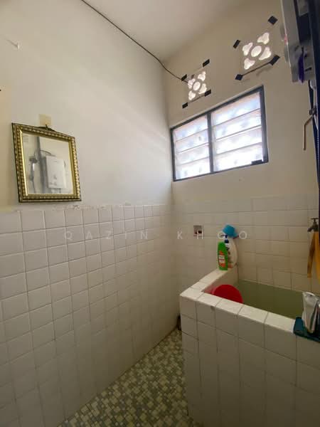 Rumah Teres 1 Tingkat untuk Dijual di Ipoh (Perak) - Qazin Khoo - Bathroom - PropertyGuru.com.my