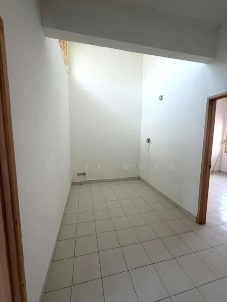 2-storey Terraced House for Sale in TAMAN PUCHONG UTAMA (Puchong) - Felix Wong - Room - PropertyGuru.com.my