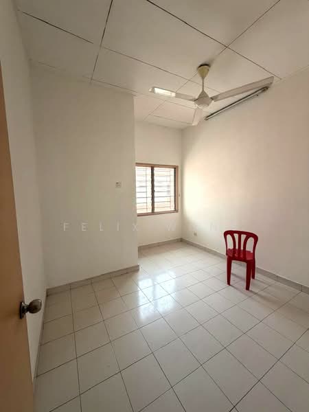 2-storey Terraced House for Sale in TAMAN PUCHONG UTAMA (Puchong) - Felix Wong - Room - PropertyGuru.com.my