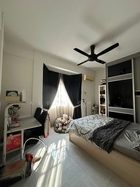 Rumah Bandar untuk Disewa di Bandar Pinggiran Subang (Shah Alam) - Alvin Chia - Bedroom - PropertyGuru.com.my