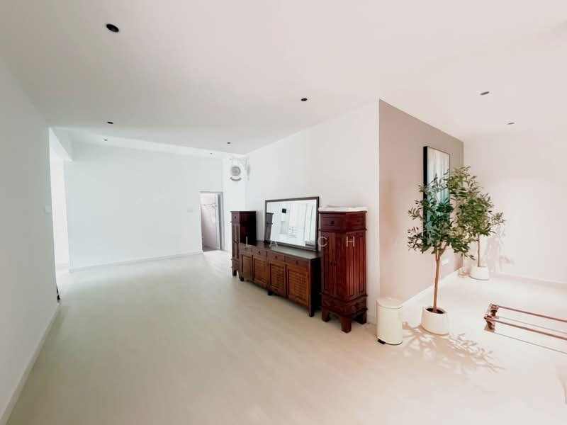 1-storey Terraced House for Sale in Taman Molek (Johor Bahru) - Stella Chia - Living Room - PropertyGuru.com.my
