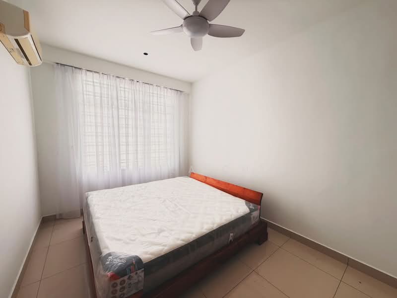 1-storey Terraced House for Sale in Taman Molek (Johor Bahru) - Stella Chia - Bedroom - PropertyGuru.com.my