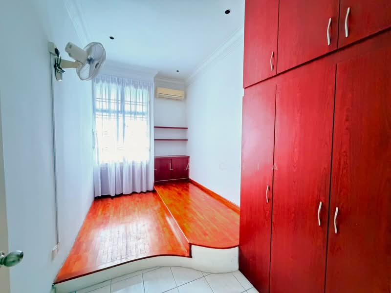 1-storey Terraced House for Sale in Taman Molek (Johor Bahru) - Stella Chia - Bedroom - PropertyGuru.com.my
