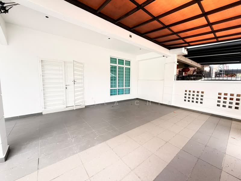 1-storey Terraced House for Sale in Taman Molek (Johor Bahru) - Stella Chia - Exterior - PropertyGuru.com.my