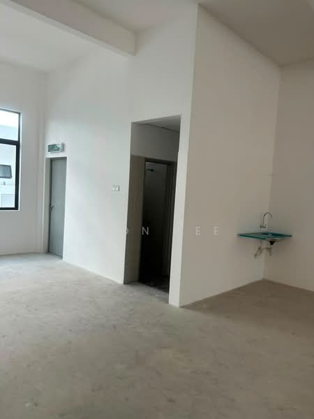 Shop for Rent in Pekan Nenas (Johor) - Fion Lee - Interior - PropertyGuru.com.my