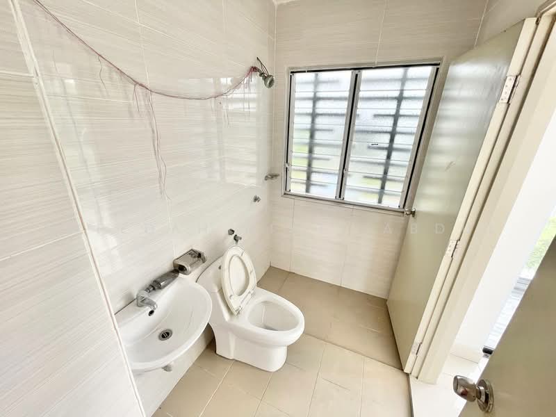 Rumah Teres untuk Dijual di Semenyih (Selangor) - Rafedah Binti Abdul Aziz - Bathroom - PropertyGuru.com.my