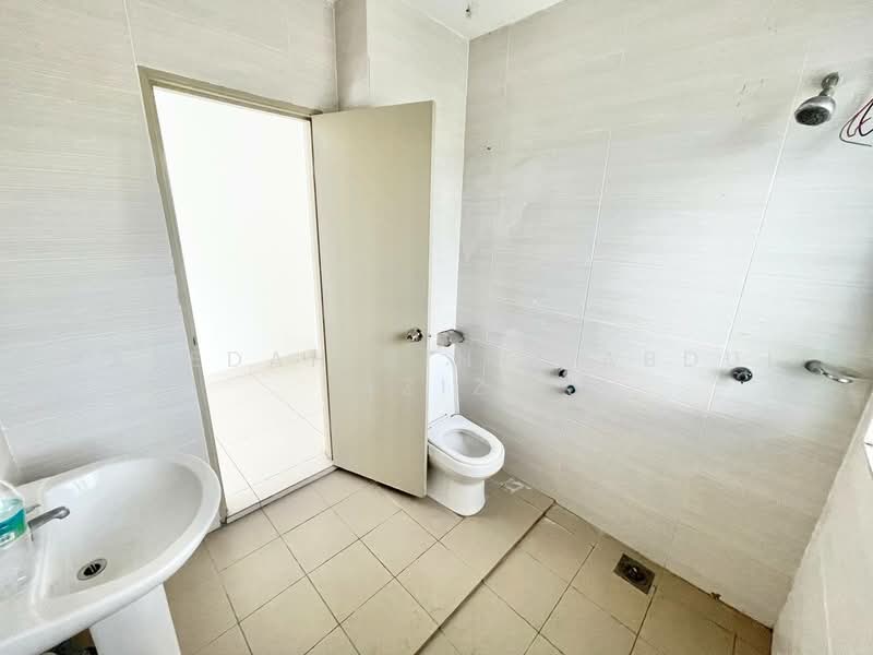 Rumah Teres untuk Dijual di Semenyih (Selangor) - Rafedah Binti Abdul Aziz - Bathroom - PropertyGuru.com.my