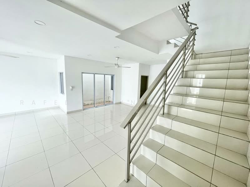 Rumah Teres untuk Dijual di Semenyih (Selangor) - Rafedah Binti Abdul Aziz - Living Room - PropertyGuru.com.my