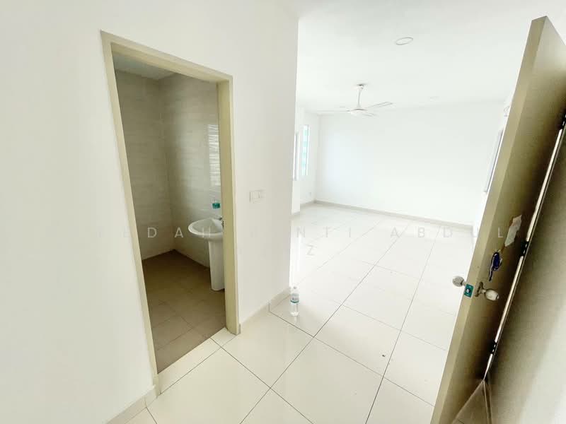 Rumah Teres untuk Dijual di Semenyih (Selangor) - Rafedah Binti Abdul Aziz - Bathroom - PropertyGuru.com.my
