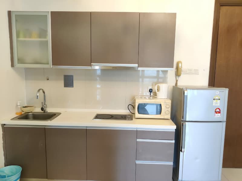 Servis Apartment untuk Dijual di Regalia Residence - Alvin Chia - Kitchen - PropertyGuru.com.my