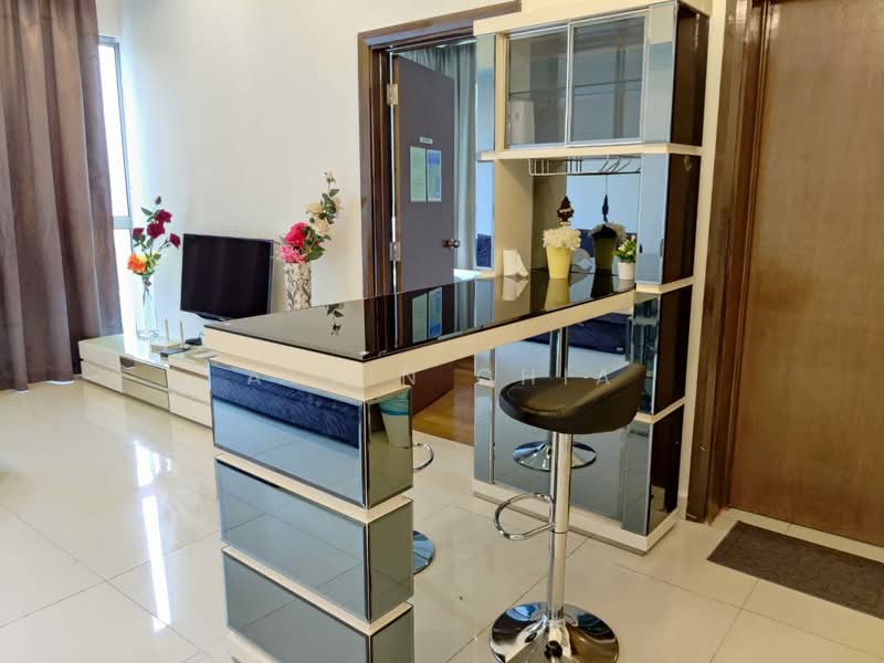 Servis Apartment untuk Dijual di Regalia Residence - Alvin Chia - Living Room - PropertyGuru.com.my