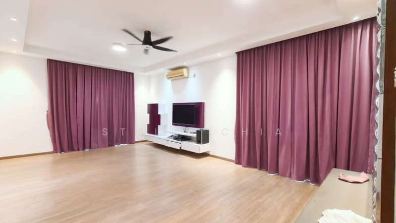 Cluster House for Sale in Taman Austin Heights (Tebrau) - Stella Chia - Living Room - PropertyGuru.com.my