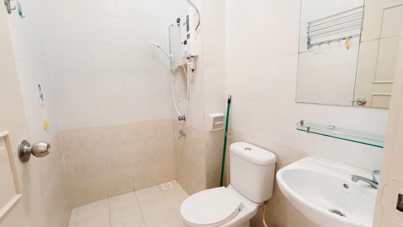 Cluster House for Sale in Taman Austin Heights (Tebrau) - Stella Chia - Bathroom - PropertyGuru.com.my