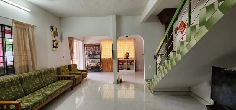 Rumah Teres 2 Tingkat untuk Dijual di Taman Sri Rampai (Wangsa Maju) - Jackie Tan - Living Room - PropertyGuru.com.my