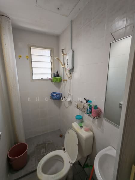 Pangsapuri untuk Dijual di Kemuning Aman - Kho Daniel - Bathroom - PropertyGuru.com.my