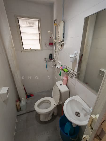 Pangsapuri untuk Dijual di Kemuning Aman - Kho Daniel - Bathroom - PropertyGuru.com.my