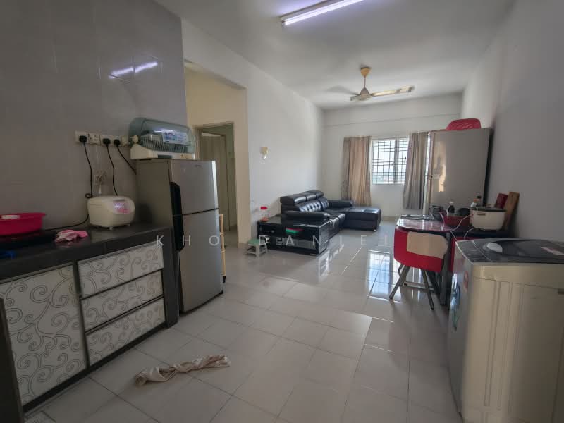Pangsapuri untuk Dijual di Kemuning Aman - Kho Daniel - Living Room - PropertyGuru.com.my