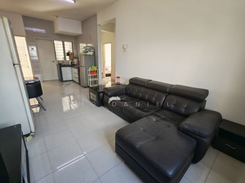Pangsapuri untuk Dijual di Kemuning Aman - Kho Daniel - Living Room - PropertyGuru.com.my