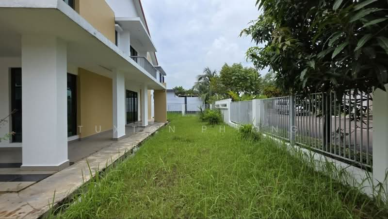 2-storey Terraced House for Sale in Bandar Dato Onn (Tebrau) - Tuxton Phiong - Exterior - PropertyGuru.com.my