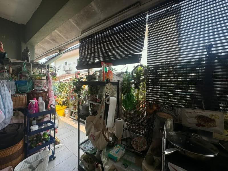 Rumah Teres 2-Tingkat untuk Dijual di Seksyen 4 (Kota Damansara) - JH Tee - Balcony - PropertyGuru.com.my