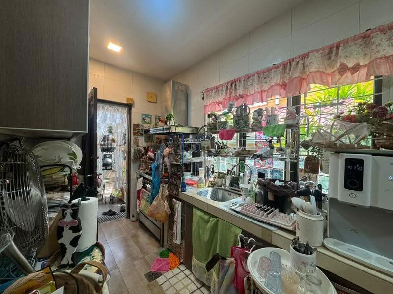Rumah Teres 2-Tingkat untuk Dijual di Seksyen 4 (Kota Damansara) - JH Tee - Kitchen - PropertyGuru.com.my