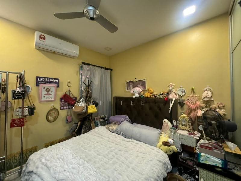 Rumah Teres 2-Tingkat untuk Dijual di Seksyen 4 (Kota Damansara) - JH Tee - Bedroom - PropertyGuru.com.my