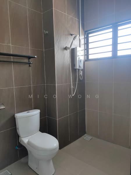 2-storey Terraced House for Rent in Sungai Buloh (Selangor) - Mico Wong - Bathroom - PropertyGuru.com.my