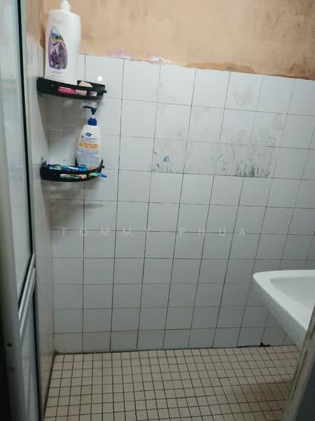 Flat for Sale at Flat Tasek 64 - Tommy Phua - Bathroom - PropertyGuru.com.my