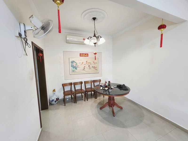 2-storey Terraced House for Rent in Bandar Baru Permas Jaya (Permas Jaya) - Stella Chia - Dining Room - PropertyGuru.com.my