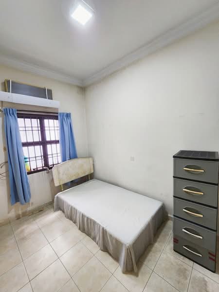 2-storey Terraced House for Rent in Bandar Baru Permas Jaya (Permas Jaya) - Stella Chia - Bedroom - PropertyGuru.com.my
