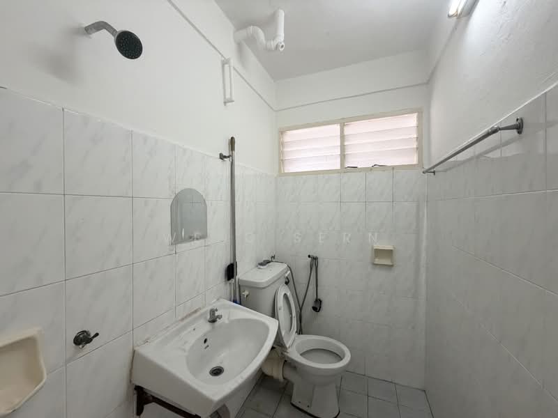 Apartment for Rent at Taman Pekaka Block 31 - Weng Sern - PropertyGuru.com.my