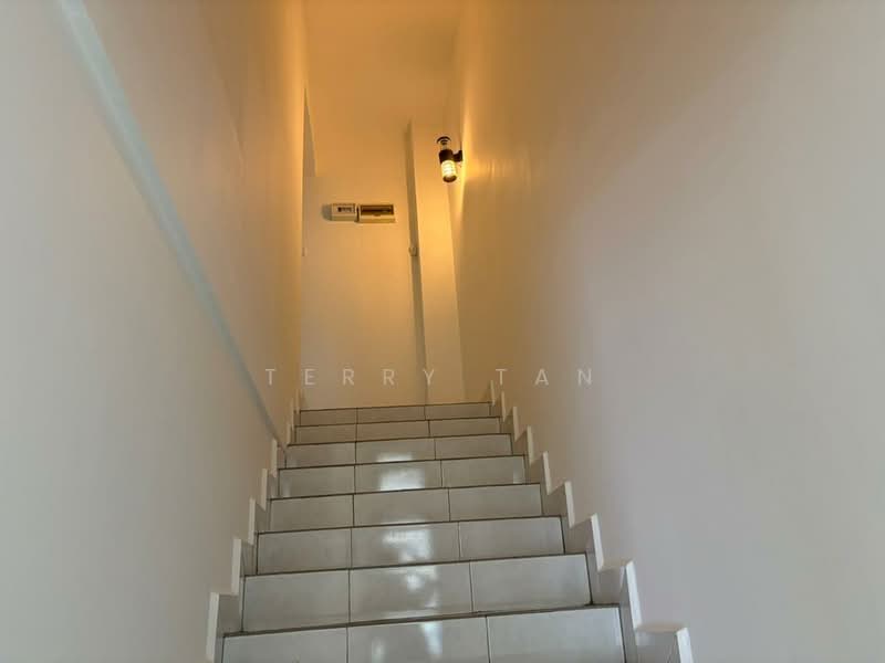 Rumah Teres 2 Tingkat untuk Dijual di Taman Kempas (Tampoi) - Terry Tan - Interior - PropertyGuru.com.my