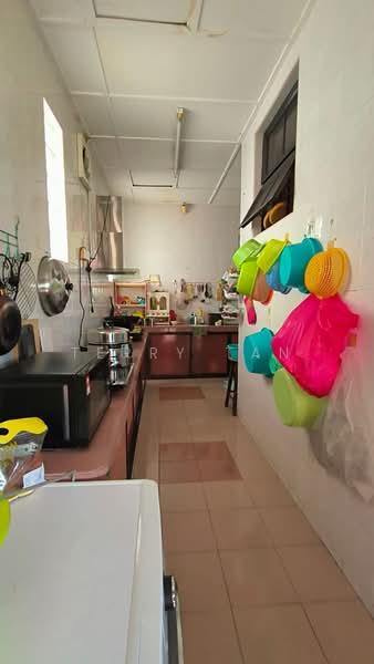 Rumah Teres 2-Tingkat untuk Dijual di Taman Molek (Johor Bahru) - Terry Tan - Kitchen - PropertyGuru.com.my
