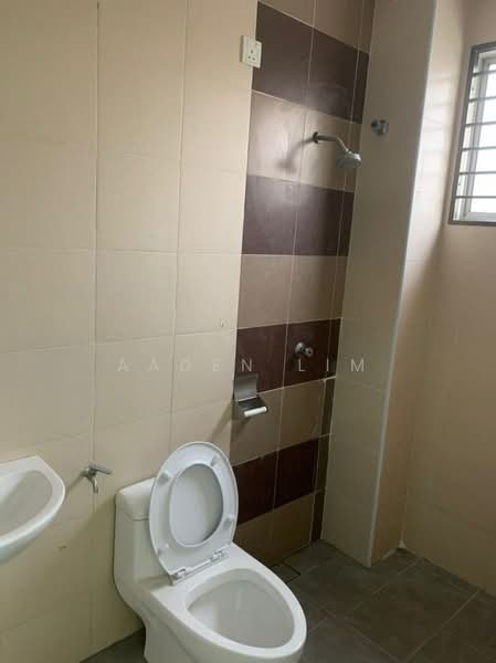 2-storey Terraced House for Sale in Taman Baiduri Dengkil (Dengkil) - Aaden Lim - Bathroom - PropertyGuru.com.my