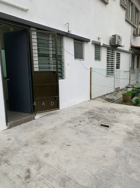 2-storey Terraced House for Sale in Taman Baiduri Dengkil (Dengkil) - Aaden Lim - Exterior - PropertyGuru.com.my
