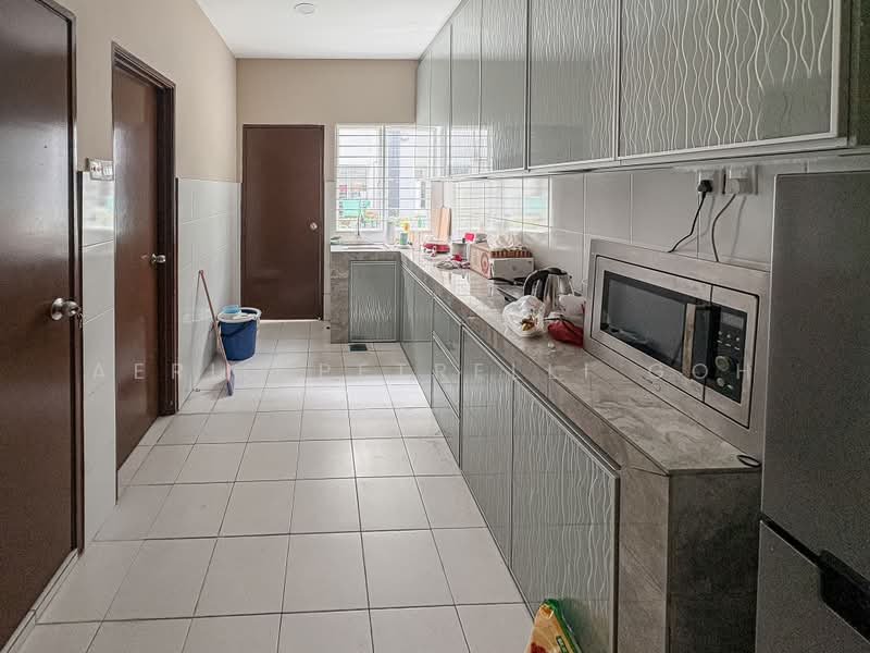 2-storey Terraced House for Rent in Seksyen 24 (Shah Alam) - Aeric Petrelli Goh - Kitchen - PropertyGuru.com.my