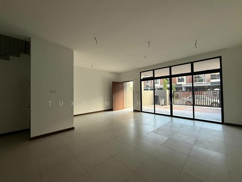 2-storey Terraced House for Sale in Puteri Harbour (Iskandar Puteri (Nusajaya)) - Tuxton Phiong - Living Room - PropertyGuru.com.my