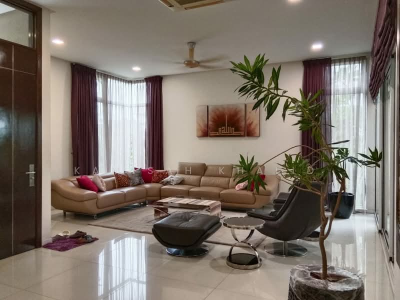 Rumah Banglo untuk Dijual di Ampang Jaya (Ampang) - Kamisah Khalid - Living Room - PropertyGuru.com.my