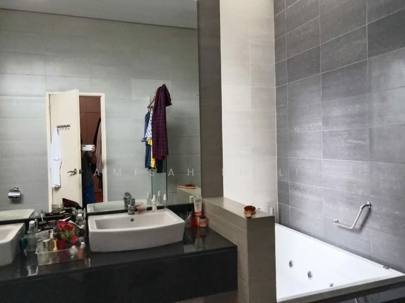 Rumah Banglo untuk Dijual di Ampang Jaya (Ampang) - Kamisah Khalid - Bathroom - PropertyGuru.com.my