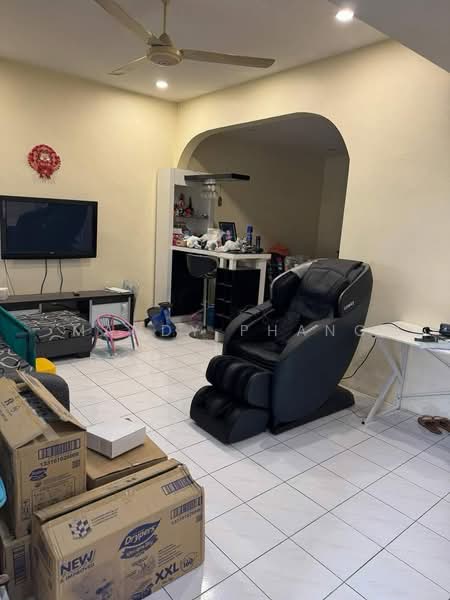 Rumah Teres 2 Tingkat untuk Dijual di Taman Pinji Mewah (Ipoh) - Mandy Phang - Living Room - PropertyGuru.com.my