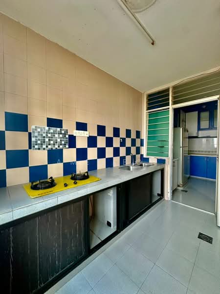 2-storey Terraced House for Sale in Bukit Indah (Iskandar Puteri (Nusajaya)) - James Bong - Kitchen - PropertyGuru.com.my