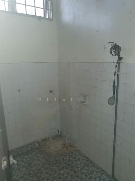 Shop for Rent in Taman Sungai Chua (Kajang) - Melvin . - Bathroom - PropertyGuru.com.my