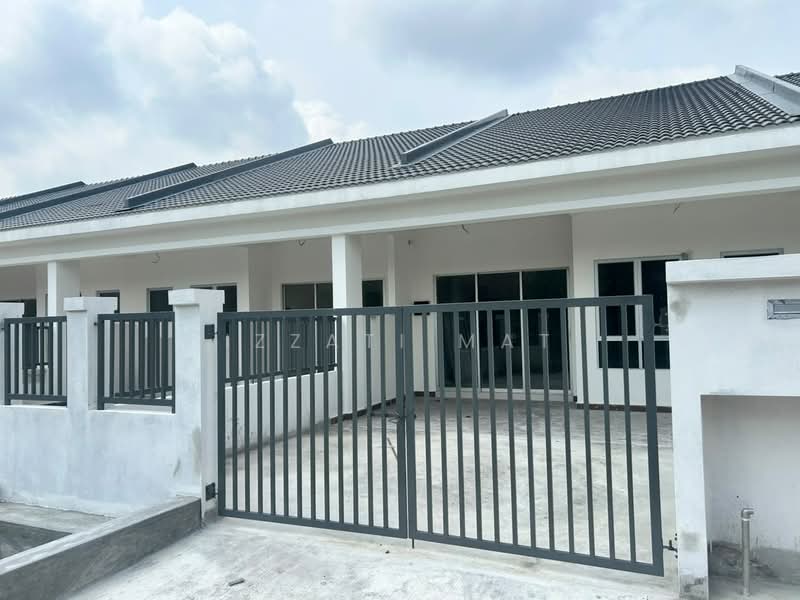 1-storey Terraced House for Sale in Dengkil (Selangor) - Izzati Mat - Exterior - PropertyGuru.com.my