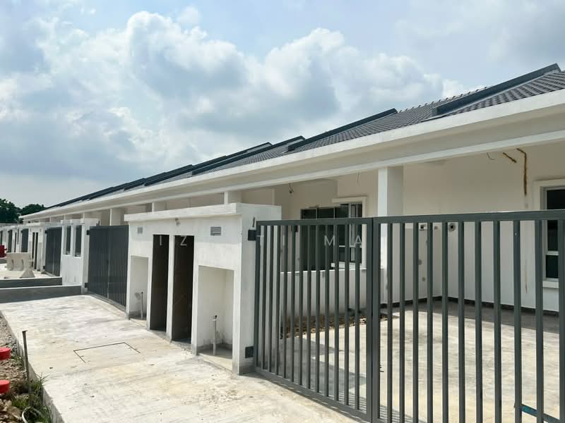 1-storey Terraced House for Sale in Dengkil (Selangor) - Izzati Mat - Exterior - PropertyGuru.com.my
