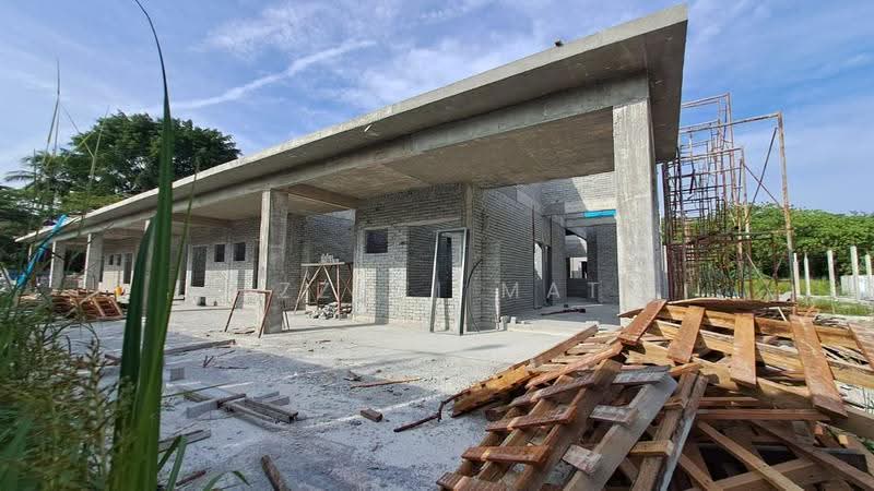 1-storey Terraced House for Sale in Dengkil (Selangor) - Izzati Mat - Exterior - PropertyGuru.com.my