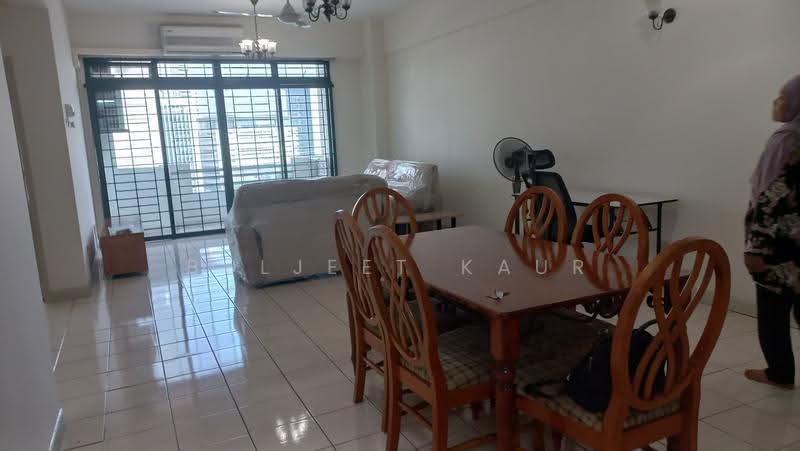 Kondominium untuk Disewa di The Istara - Buljeet Kaur - Living Room - PropertyGuru.com.my