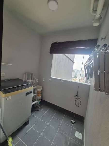 Pangsapuri untuk Disewa di Residensi Max - Perry Chai - Balcony - PropertyGuru.com.my