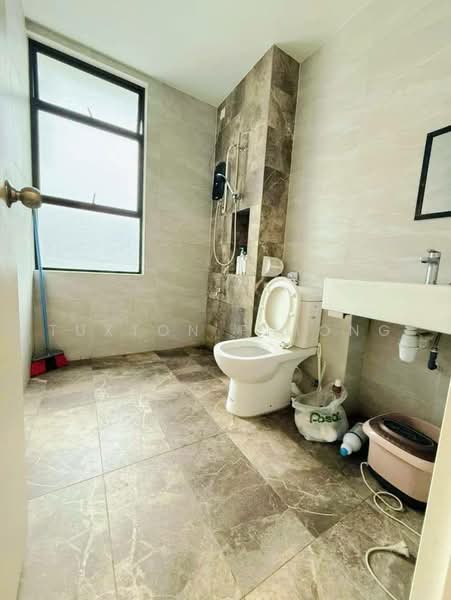 Rumah Teres 2 Tingkat untuk Dijual di Johor Bahru (Johor) - Tuxton Phiong - Bathroom - PropertyGuru.com.my