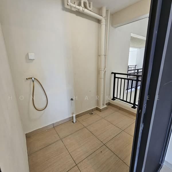 Condominium for Rent at Ataraxia Park @ Forest City - Hong Charng Lee - Balcony - PropertyGuru.com.my